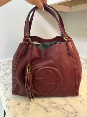 Gucci Soho Pebbled Leather Shoulder Bag with Tassel in Burgundy Red (Bordeaux)